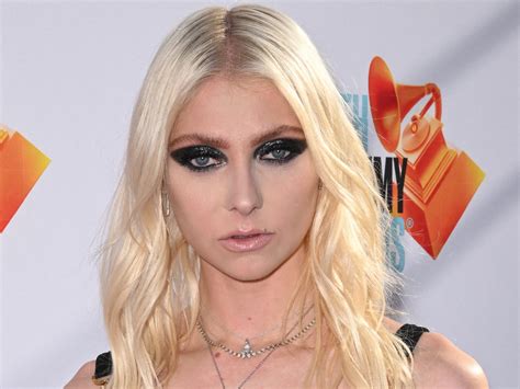 taylor momsen topless|Gossip Girl Alum Taylor Momsen Went Topless on Red Carpet